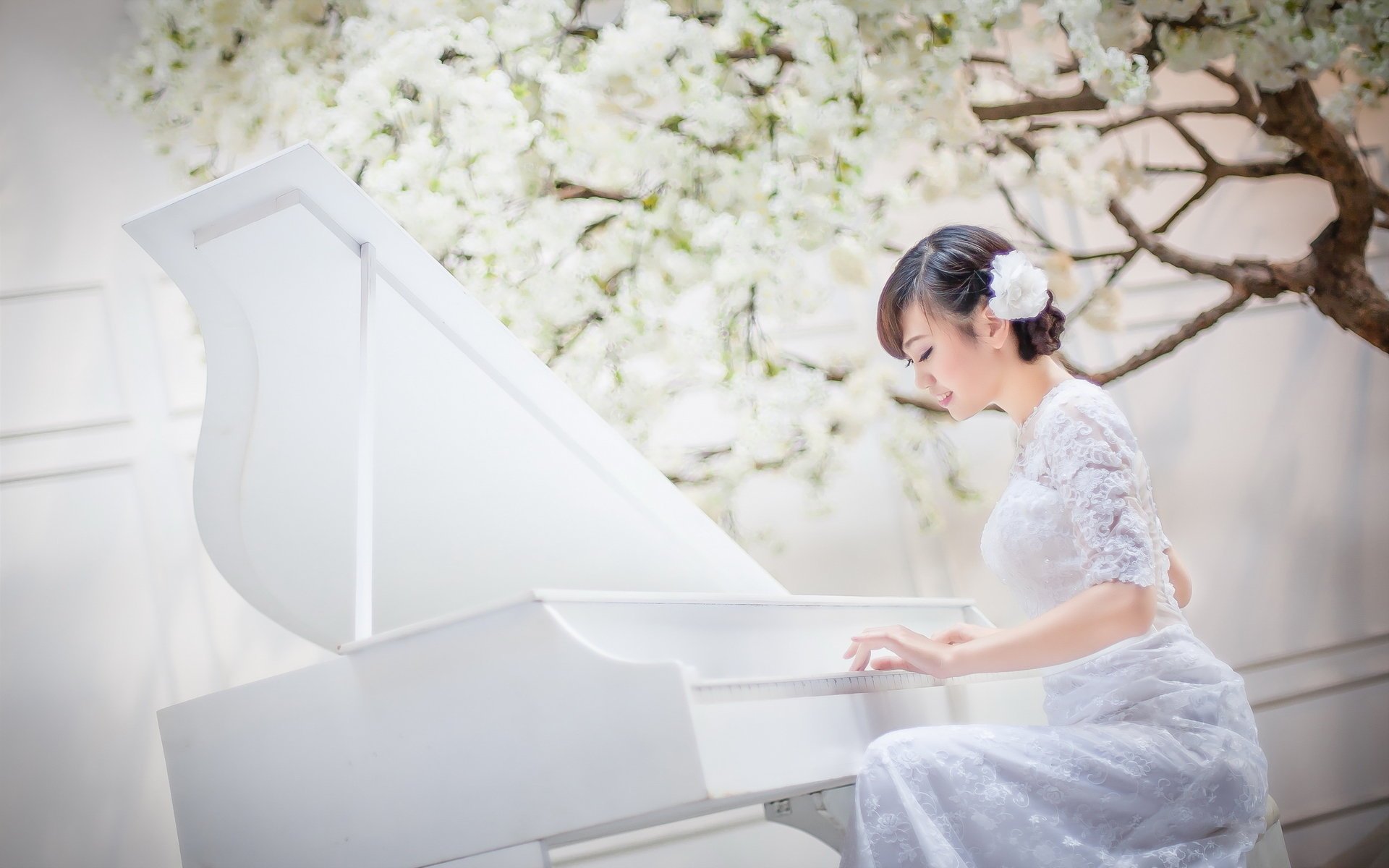 fille musique asiatique piano