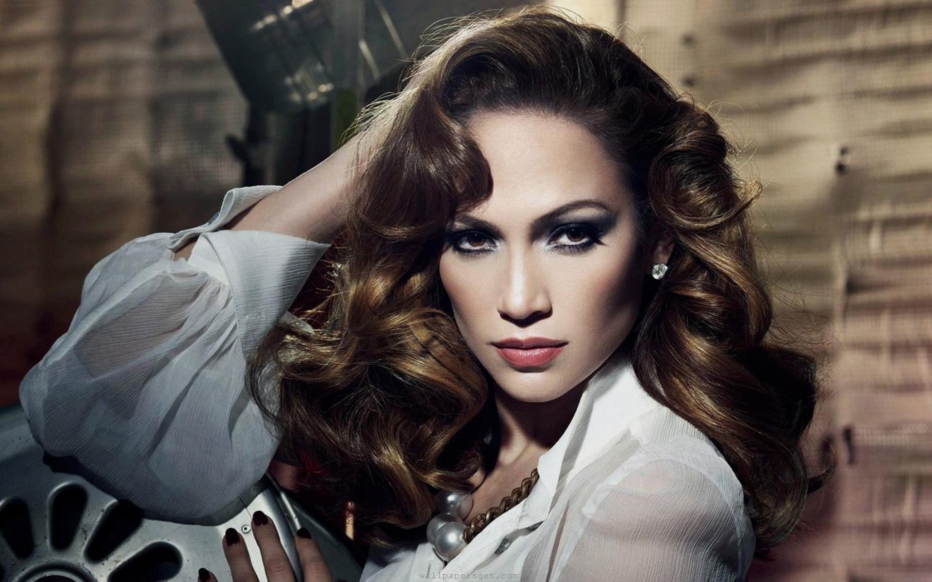 jennifer lopez singer actress celebrity locks view