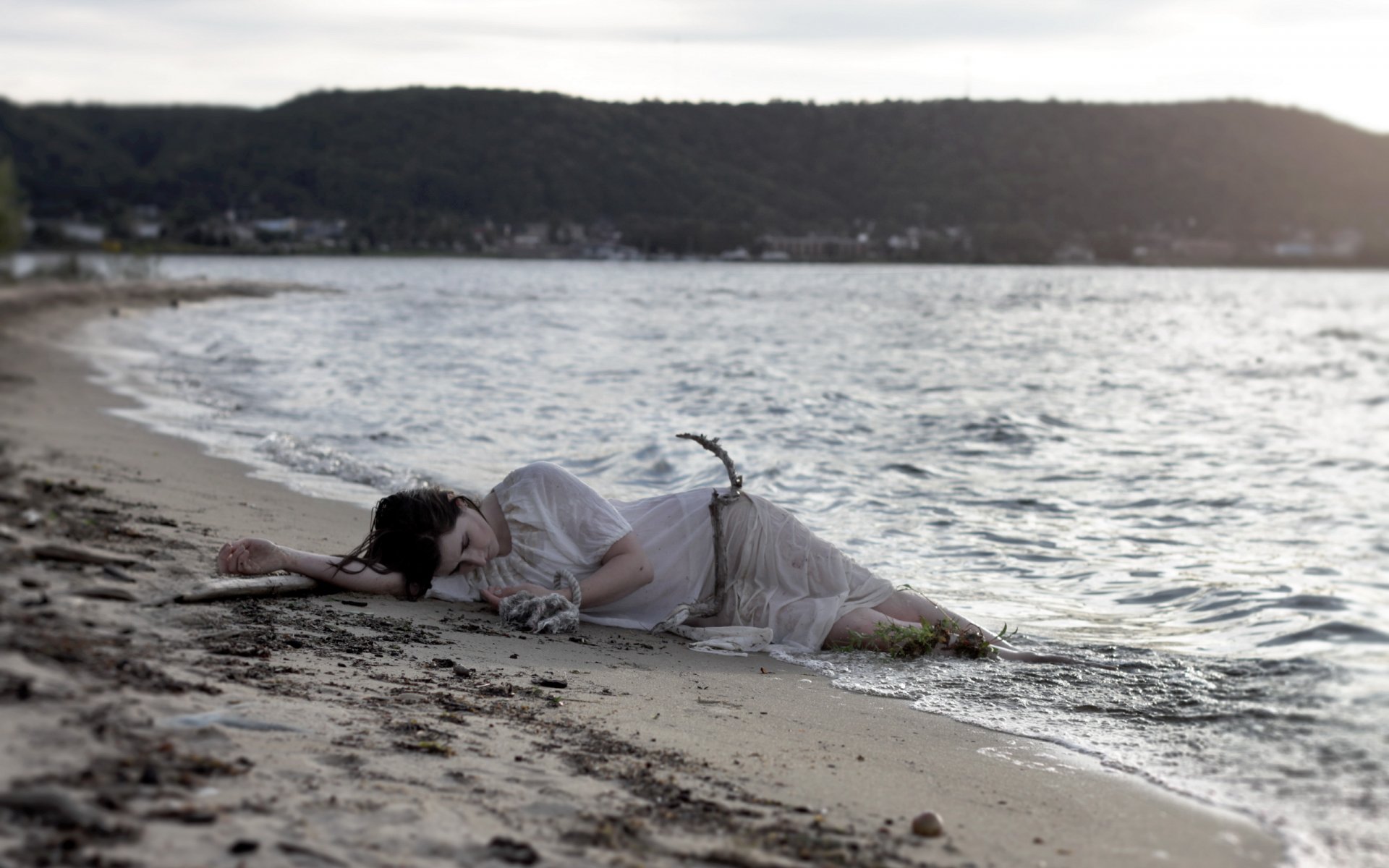 ragazza mare situazione