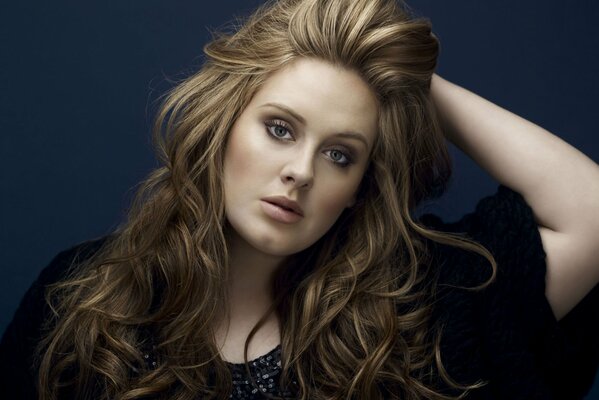 Foto de la cantante Adele salvapantallas en el ordenador