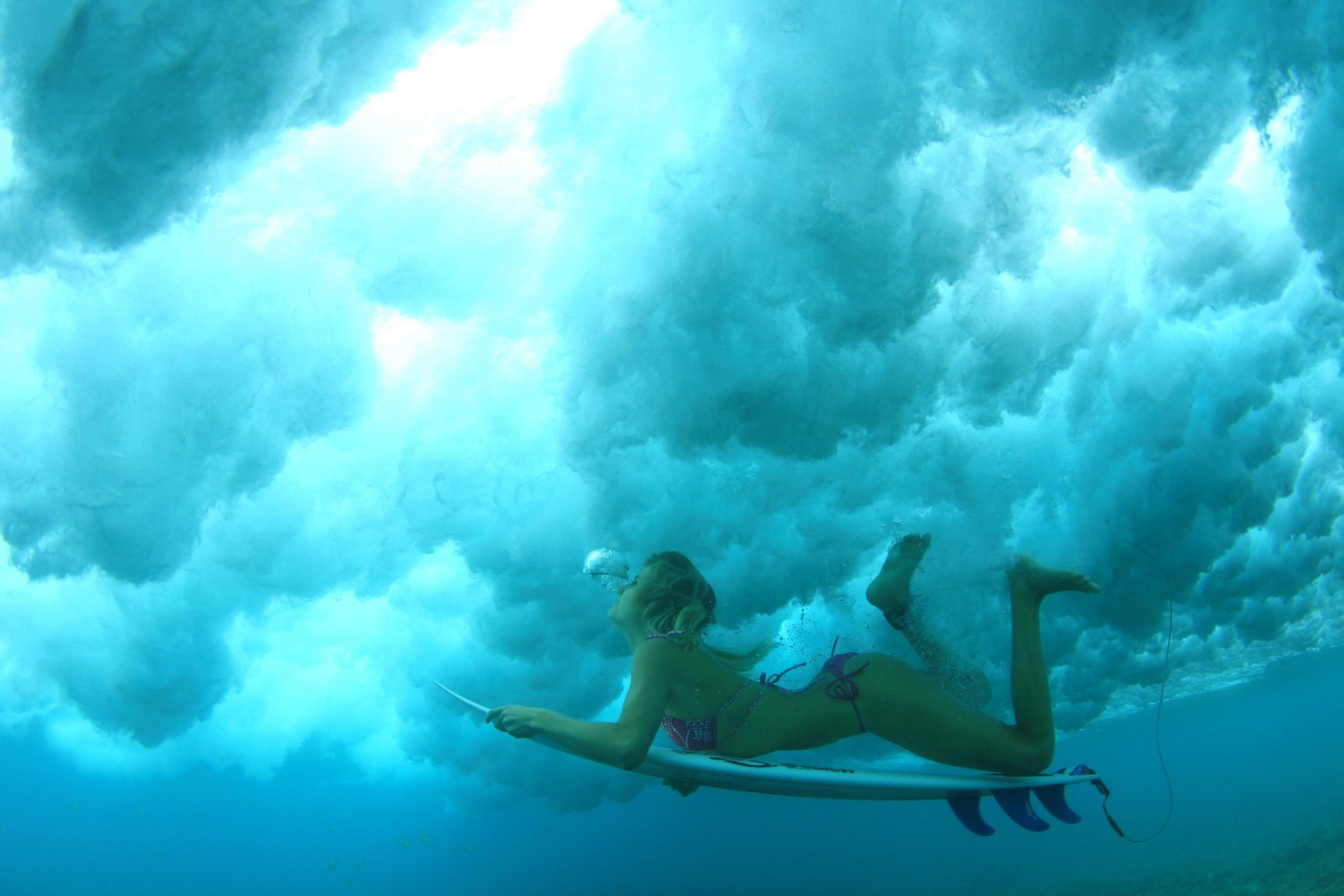 woda fala strój kąpielowy deska surfing