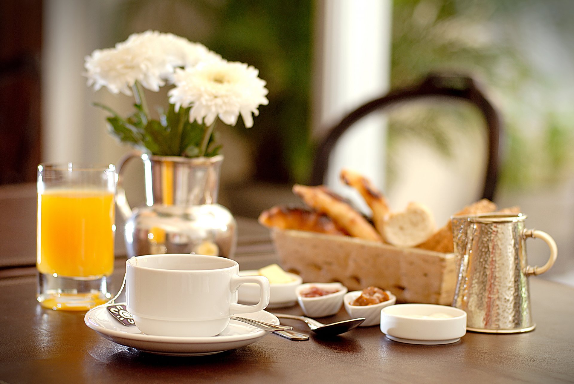 petit déjeuner biscuits jus thé