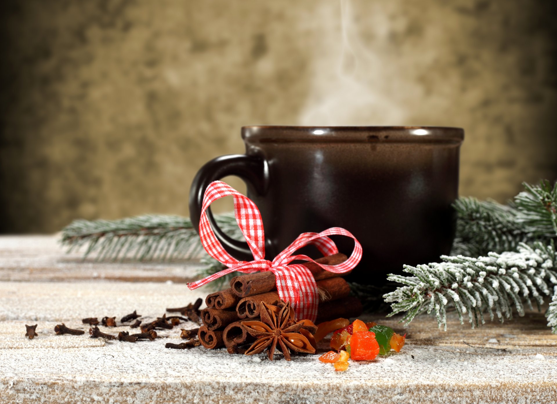 taza canela palitos anís anís especias invierno nieve rama abeto vacaciones