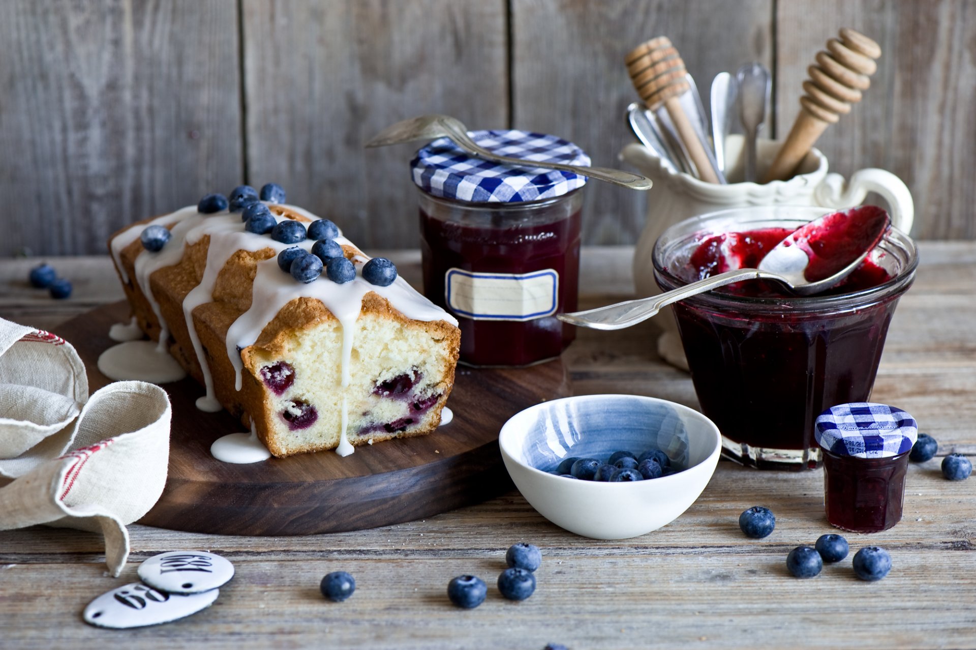 cake berries blueberries jam still life