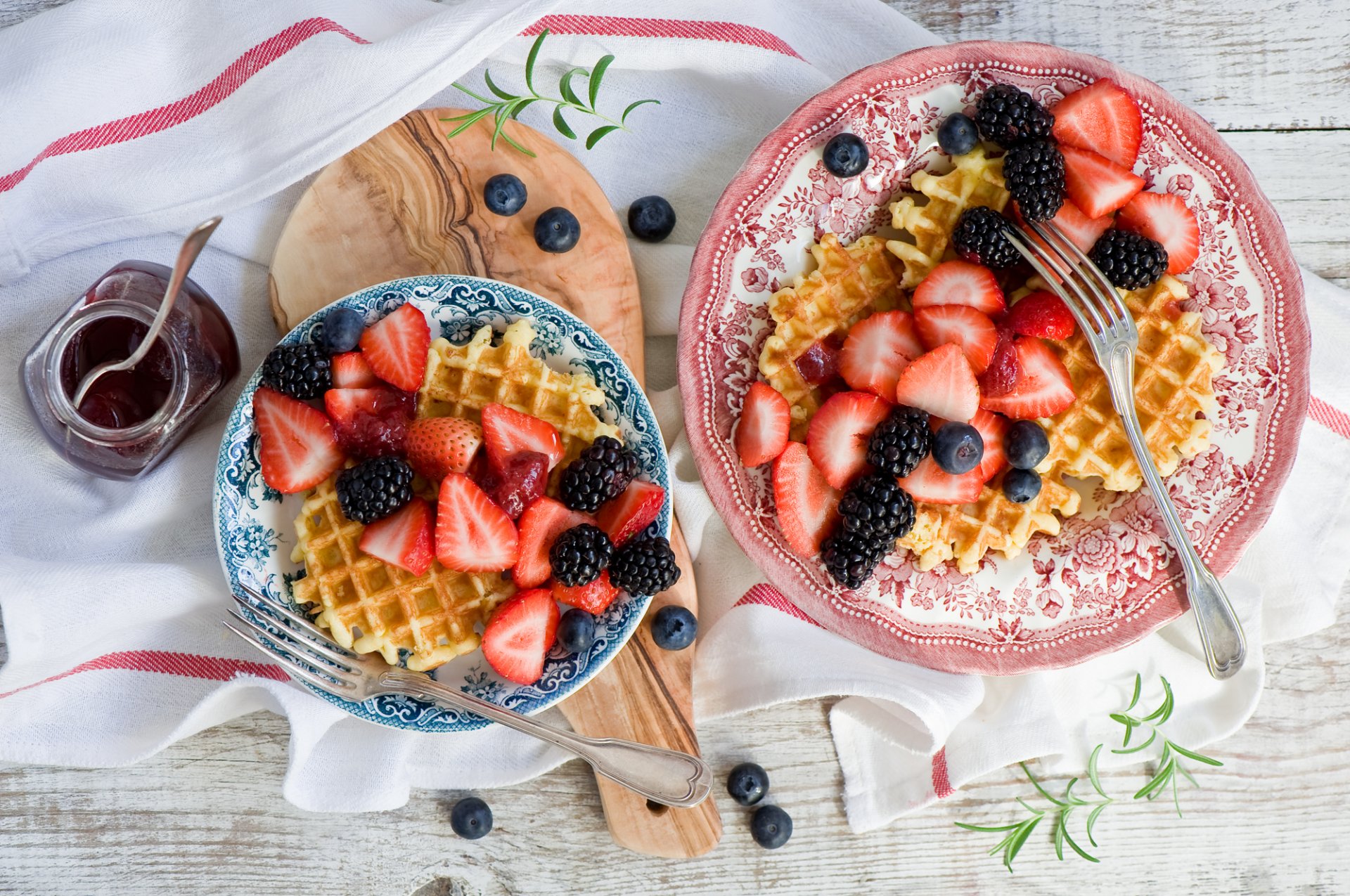 wafer baking berries strawberry blueberries blackberry jam food