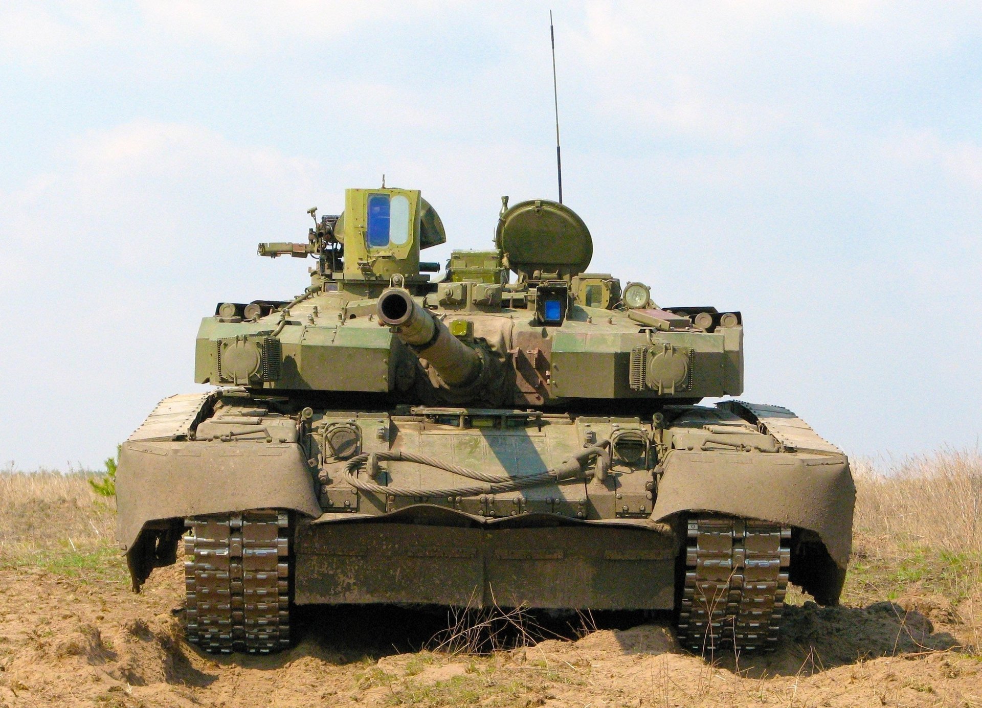 war machine ukraine tank stronghold