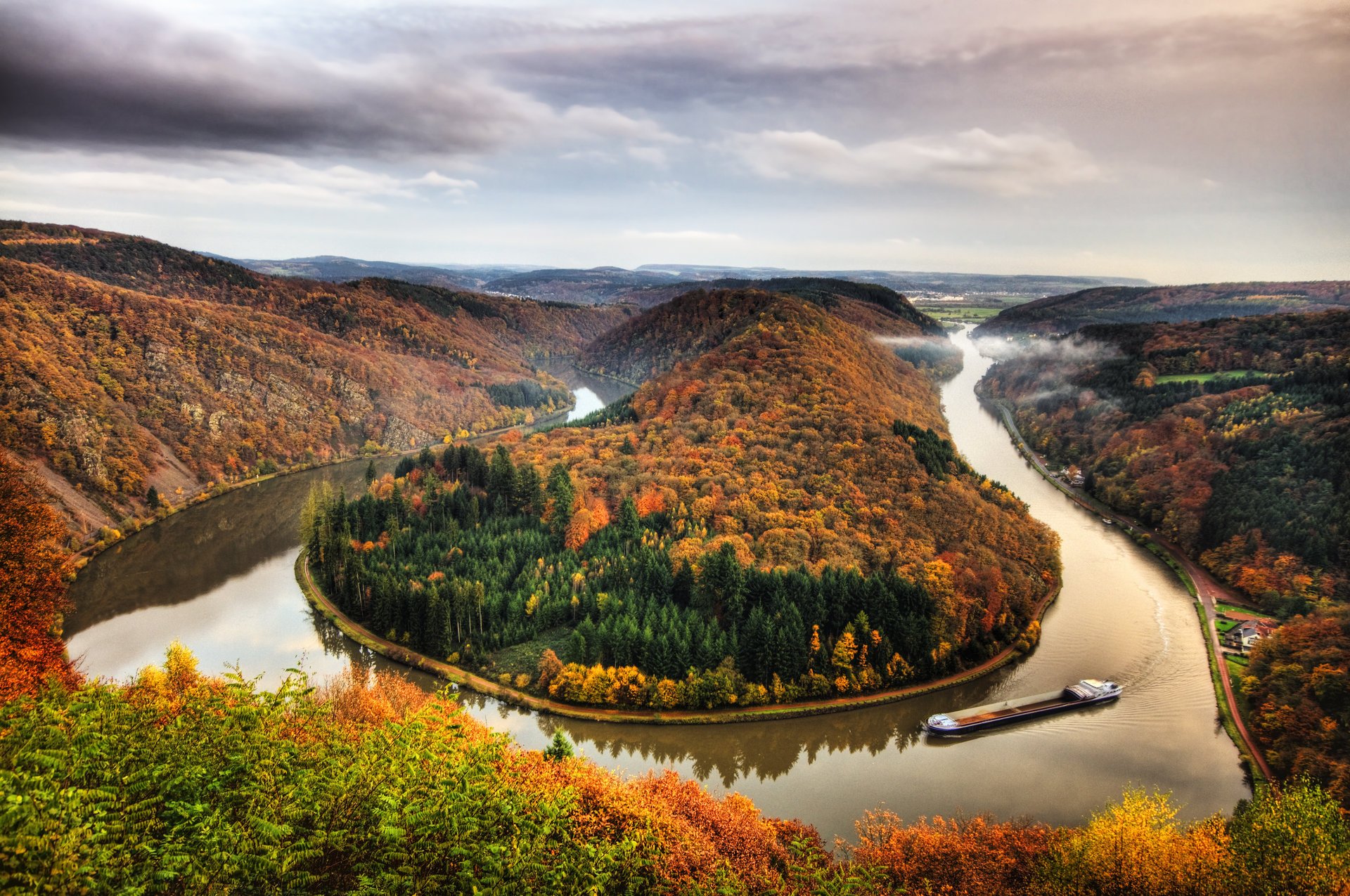 navigabile natura fiume curva boschi bello autunno germania