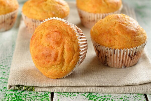 Deliziosi muffin in forma di carta