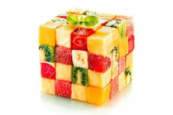 Cube of fresh fruit pieces