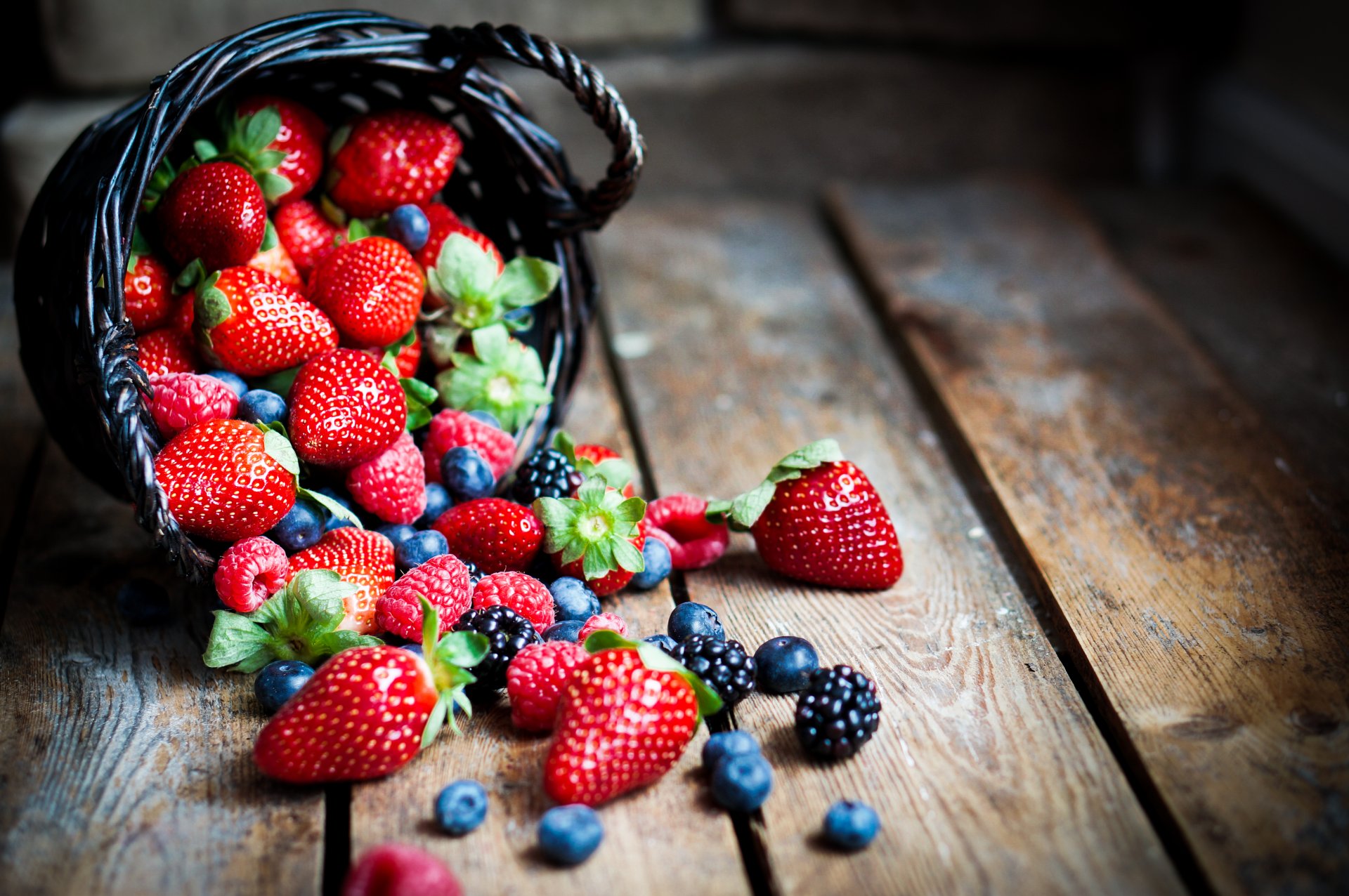 bayas fresas frambuesas moras arándanos blackberry arándanos