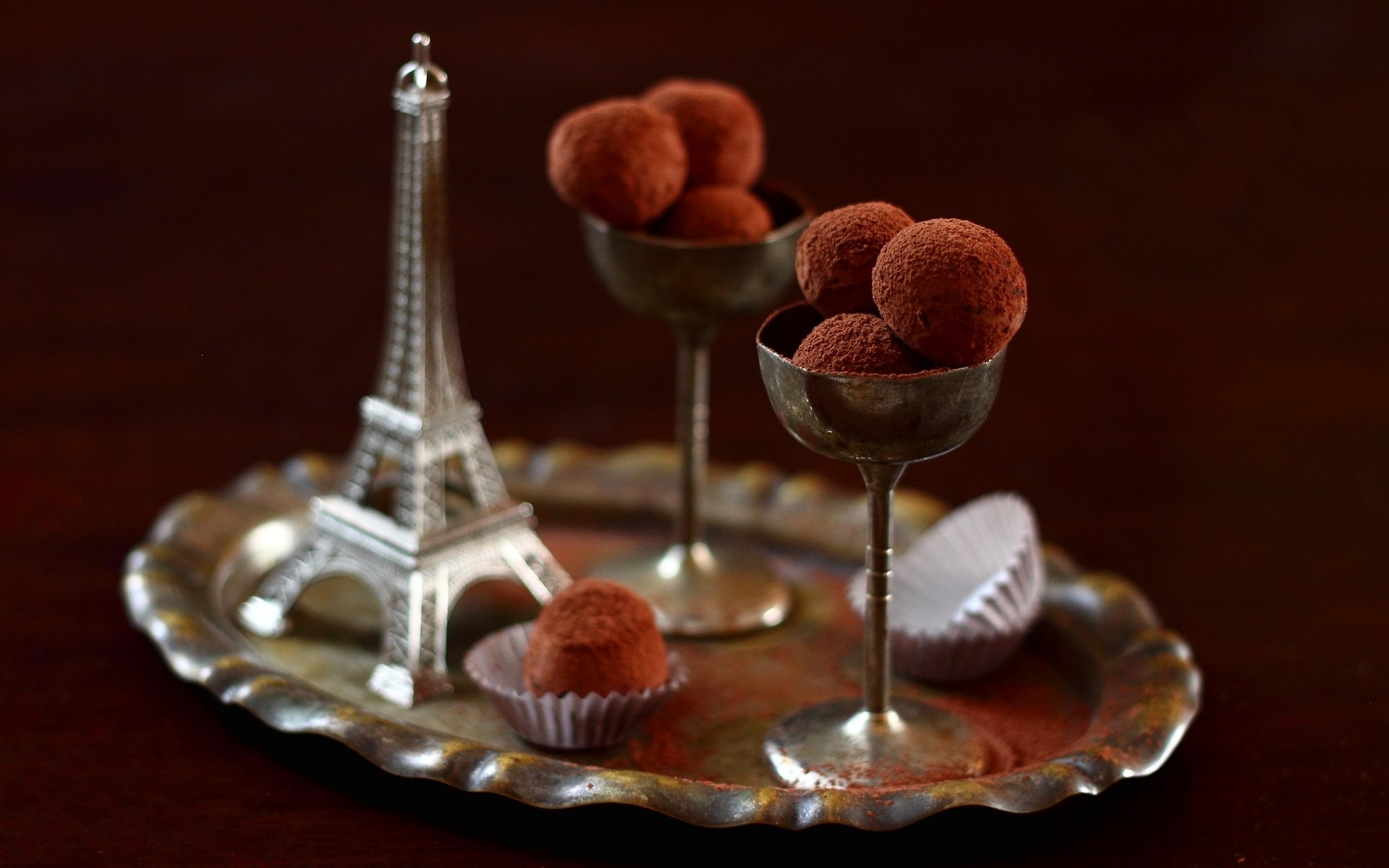 torre eiffel francia dulces trufa chocolate tazas naturaleza muerta cacao trufa chocolate