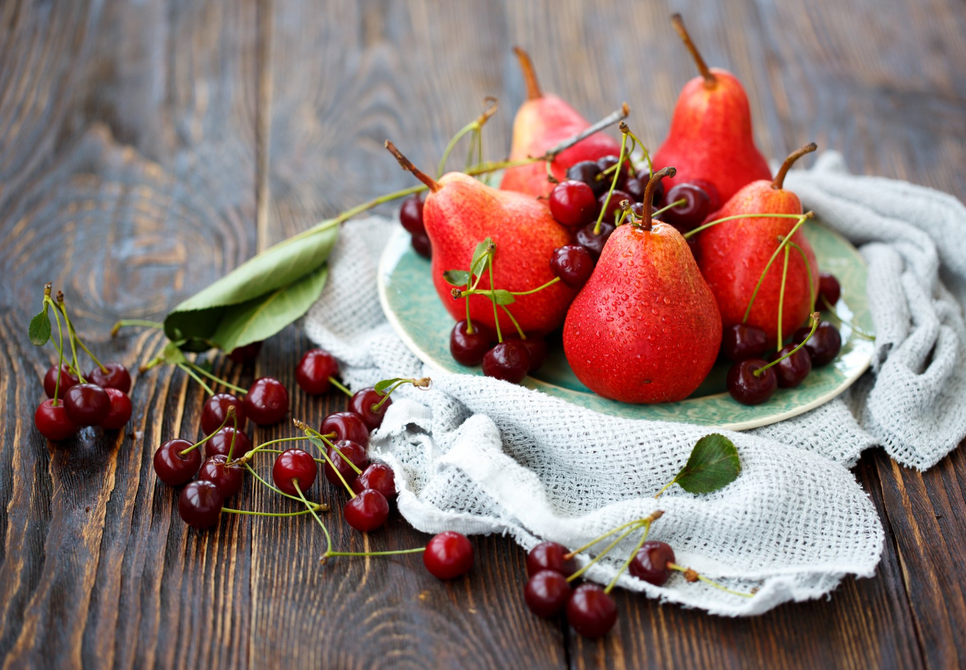 peras cerezas naturaleza muerta