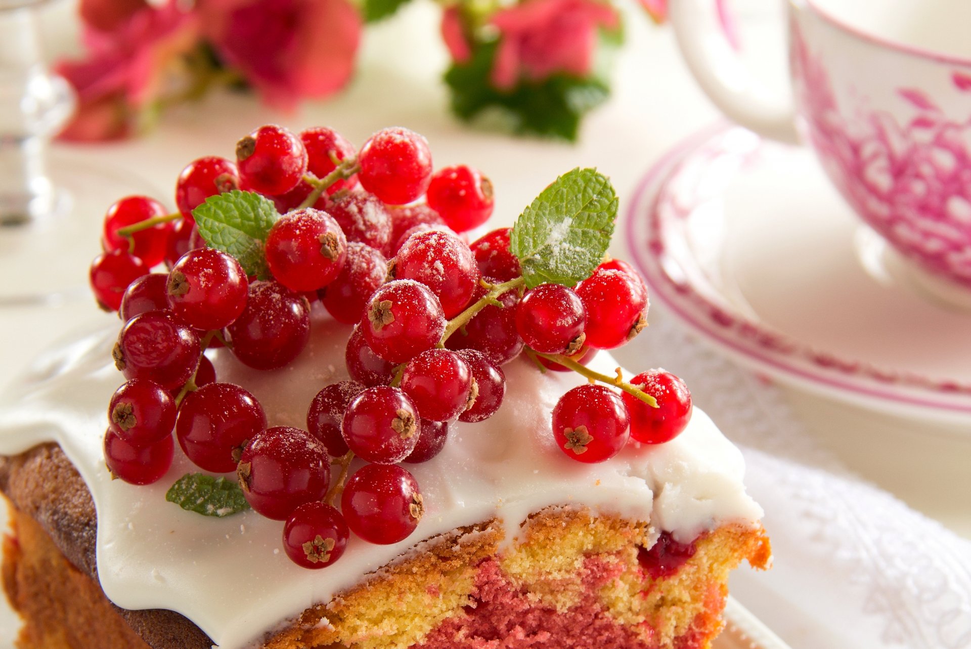 dessert gâteau tasse brownie doux fruits nourriture cassis nourriture