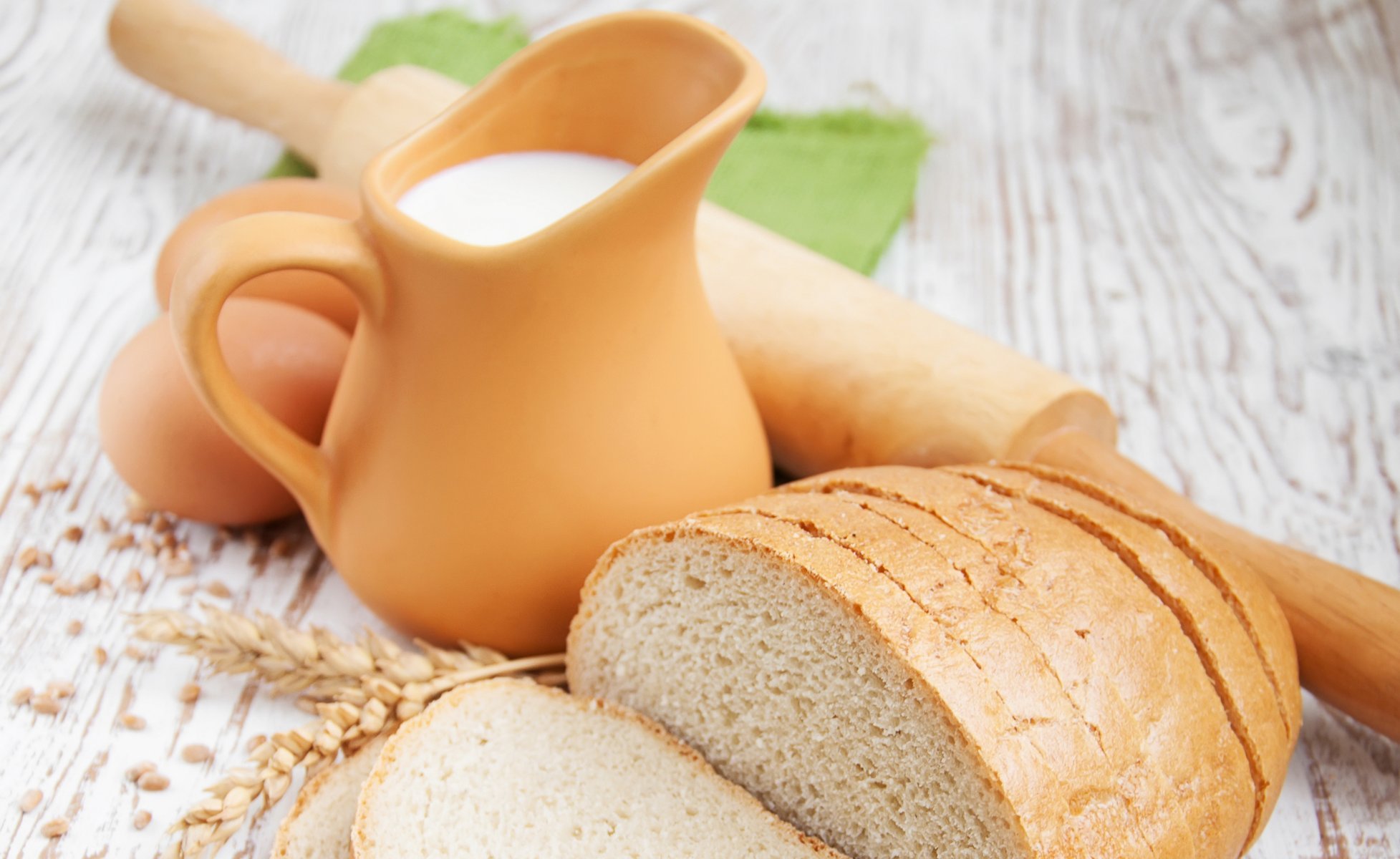 eggs pitcher milk bread rolling pin