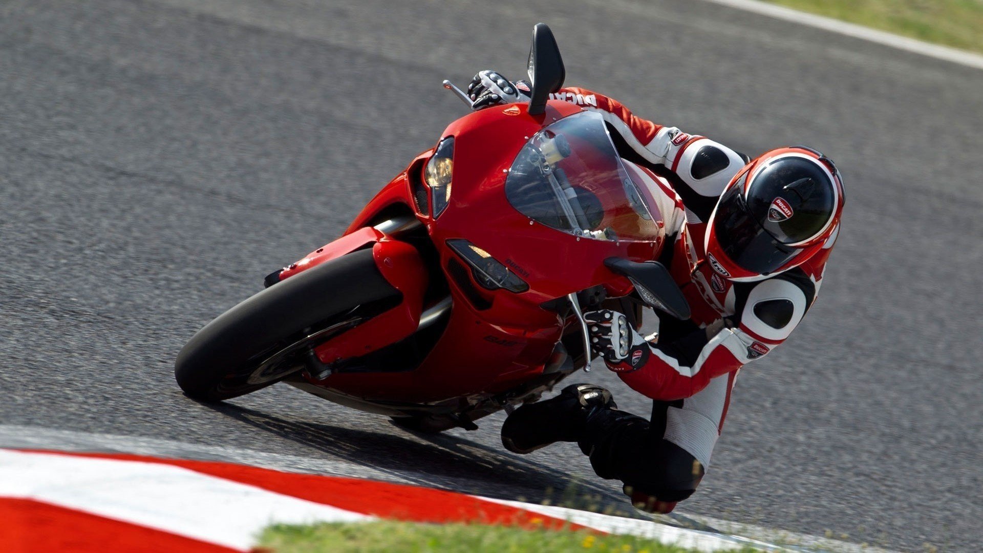 ducati sportbike racer speed drive