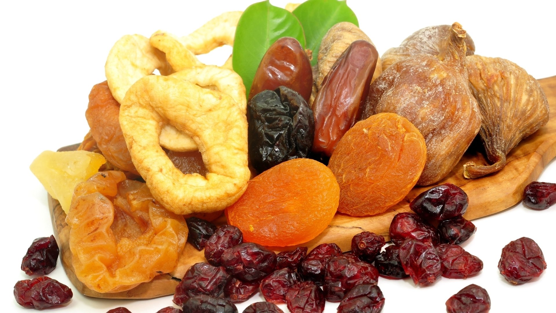 fruits secs pruneaux abricots secs noix figues dattes raisins secs utile nourriture