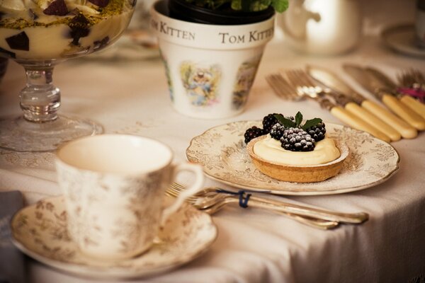 Para el postre, dulce pastel de moras