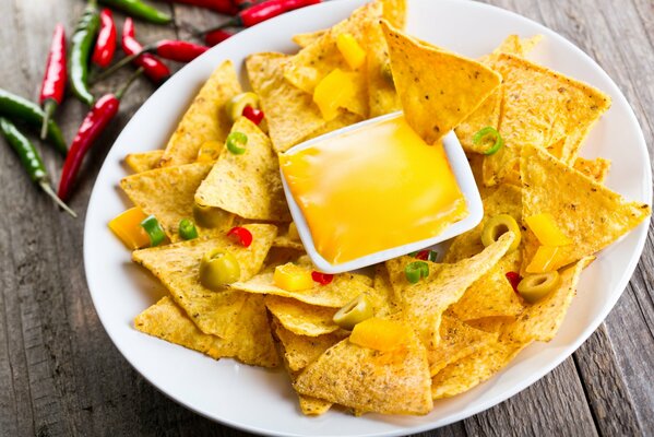 Comida mexicana bomba chips plato queso