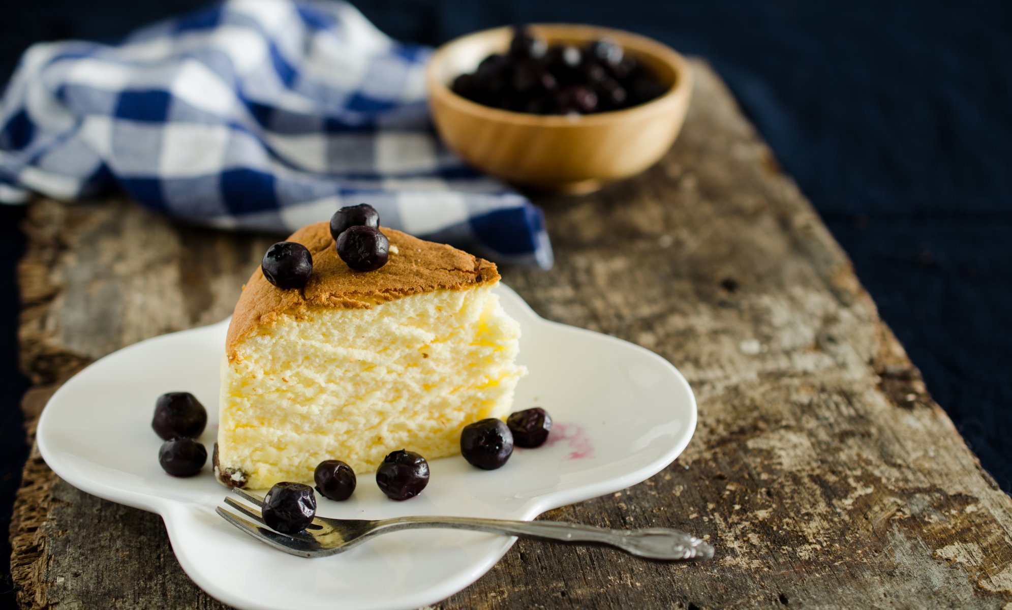 dessert cake cake sweet fruit blueberries food cranberries food cheesecake