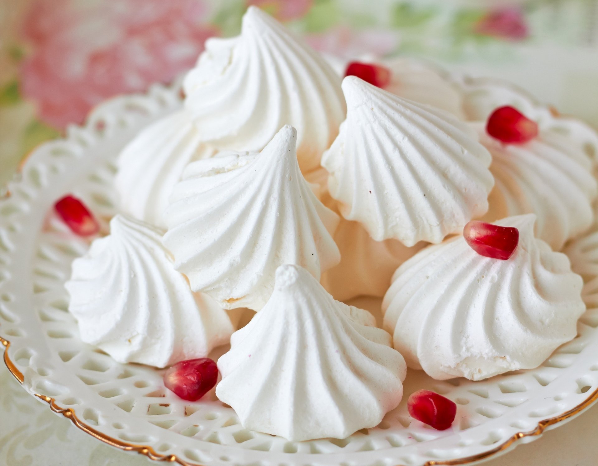 food sweet meringue white pomegranate background macro leaf leaf leaves drops drop dew water green green macro wallpaper widescreen fullscreen widescreen widescreen