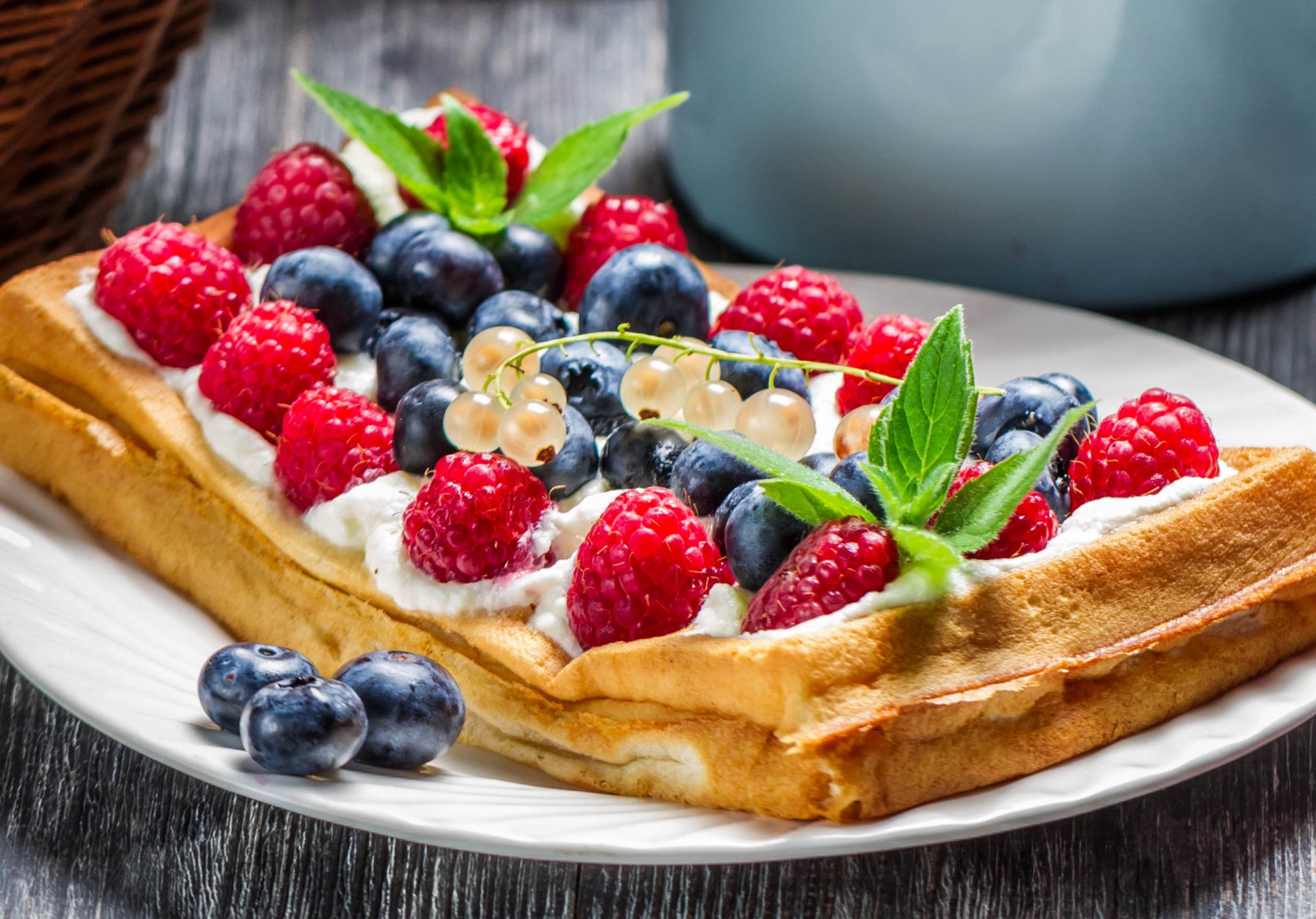 waffles fruits food cream dessert raspberries wafer raspberry blueberrie