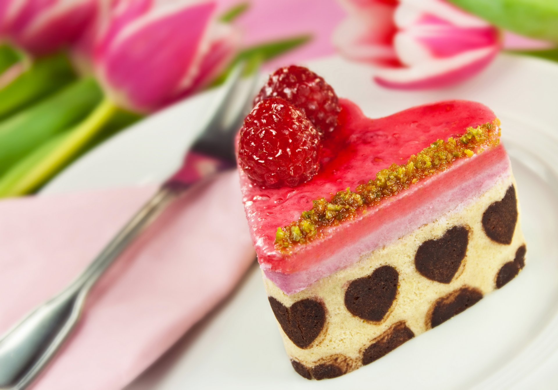 dessert cake flowers tulips hearts holiday love cake sweet food raspberries cream food raspberries rest