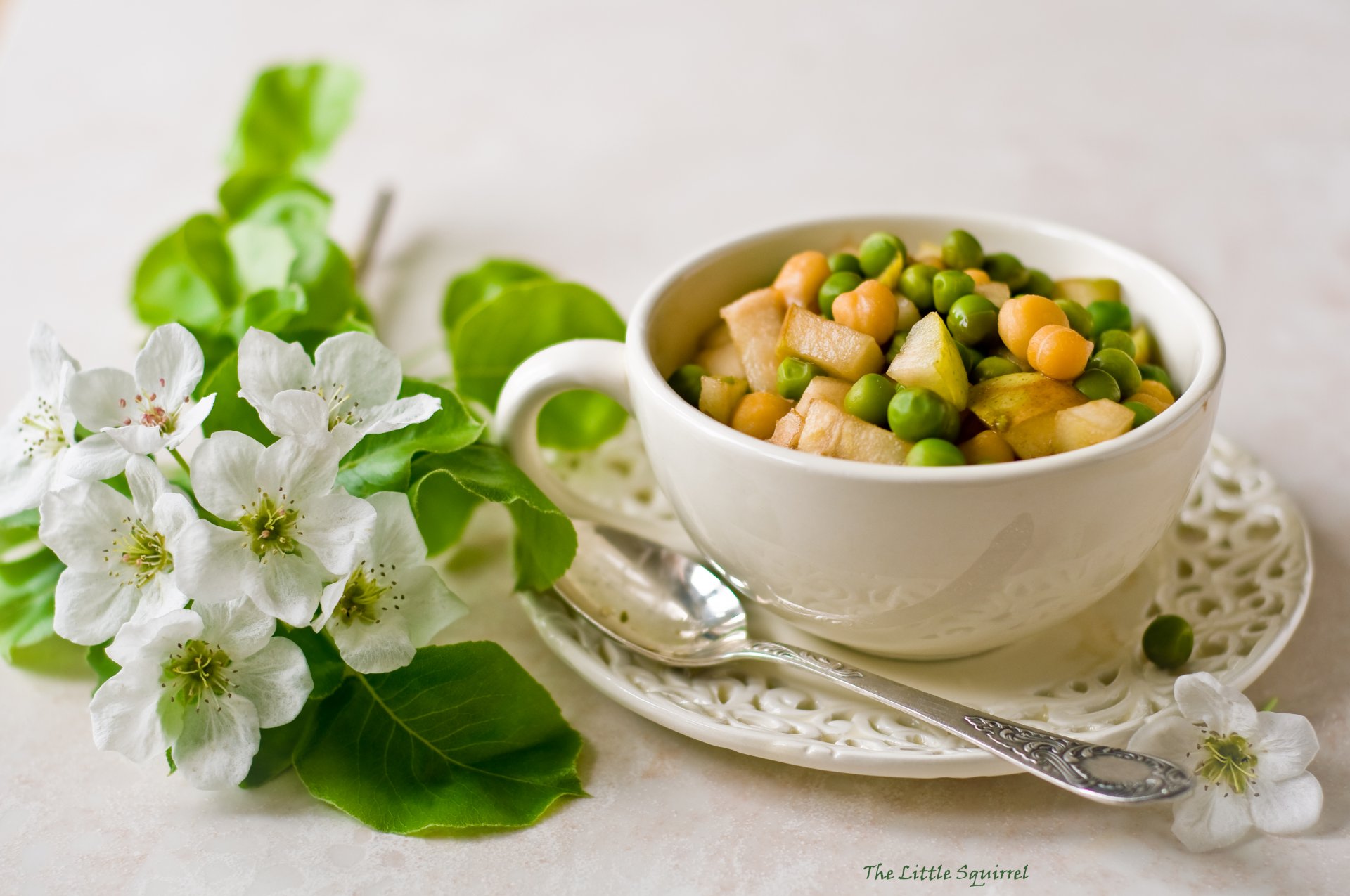 taza ensalada flores