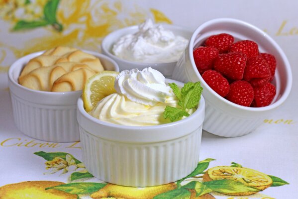 Leckere Kuchen mit Beeren