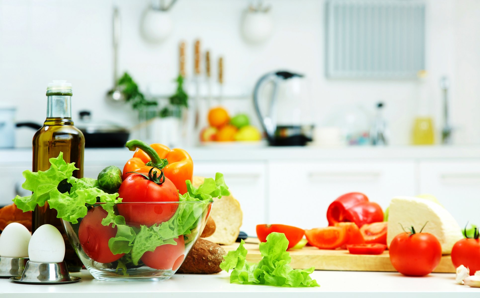 tomaten vor gurken gemüse butter blätter käse brot eier essen küche