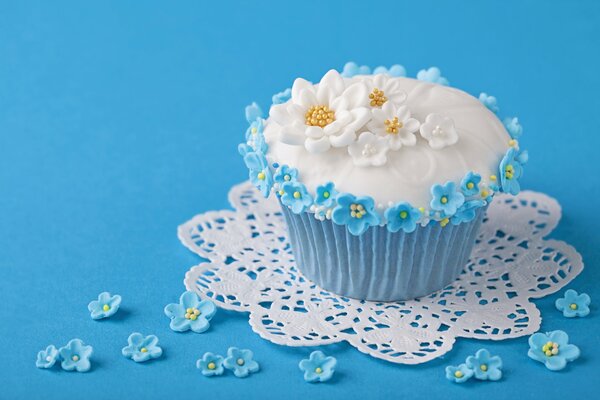 Sweet cake with beautiful flowers