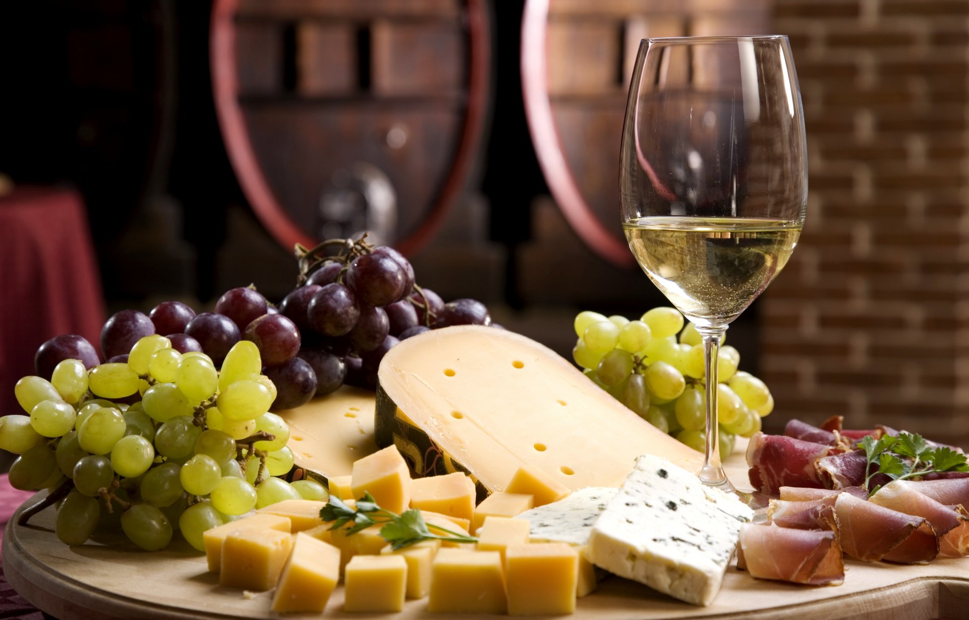 wine white glass grapes cheese