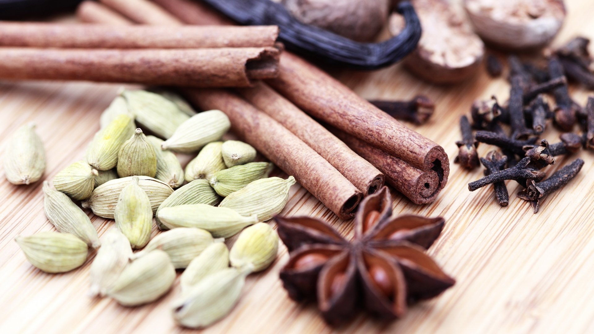 especias canela vainilla anís estrellado clavo de olor cardamomo