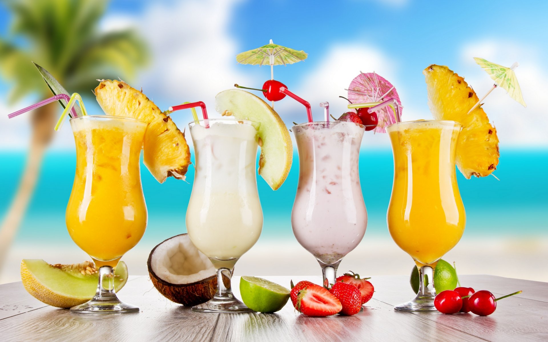 lima verano alimentos cóctel batidos fruta fresa cereza coco vasos melón verano