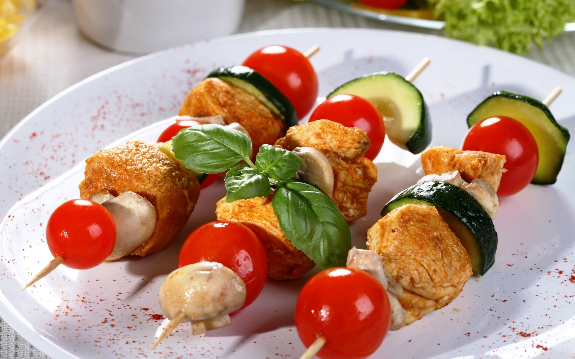 brochettes viande tomates cerises concombres champignons