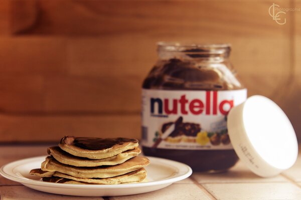 Pancakes with nutella cream