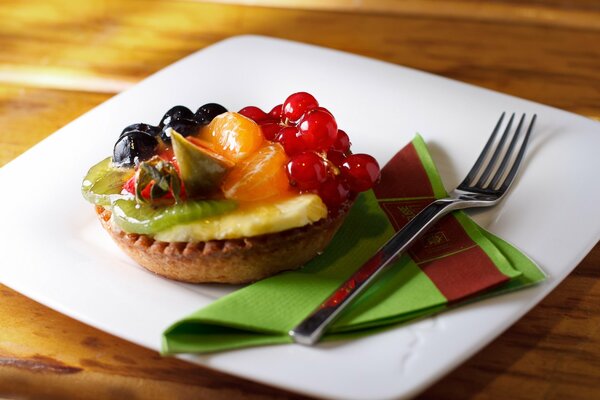 Exquisito Servicio de postre con servilleta