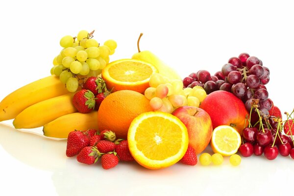 Fruit and berry fkusnyatina on a white background