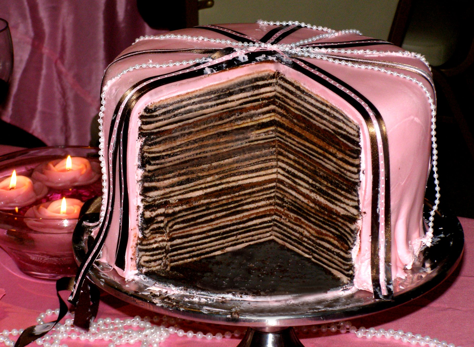 cake 2816x2064 cake chocolate cream sweet delicious yum-yum beads candles dessert holiday