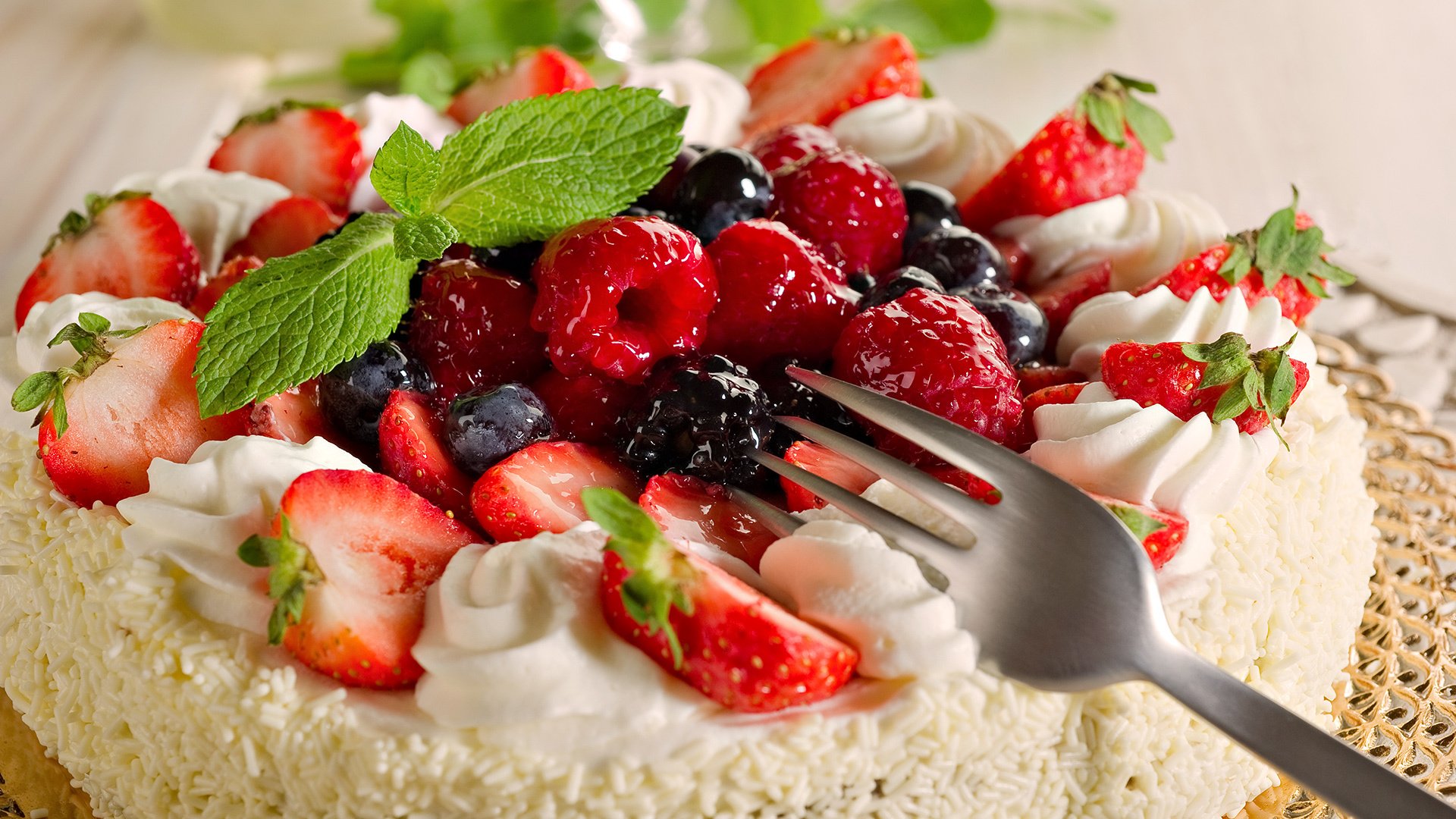food dessert sweet cake berries raspberries strawberries blackberries blueberries mint cream cream fork food blackberry blueberries 1920x1080
