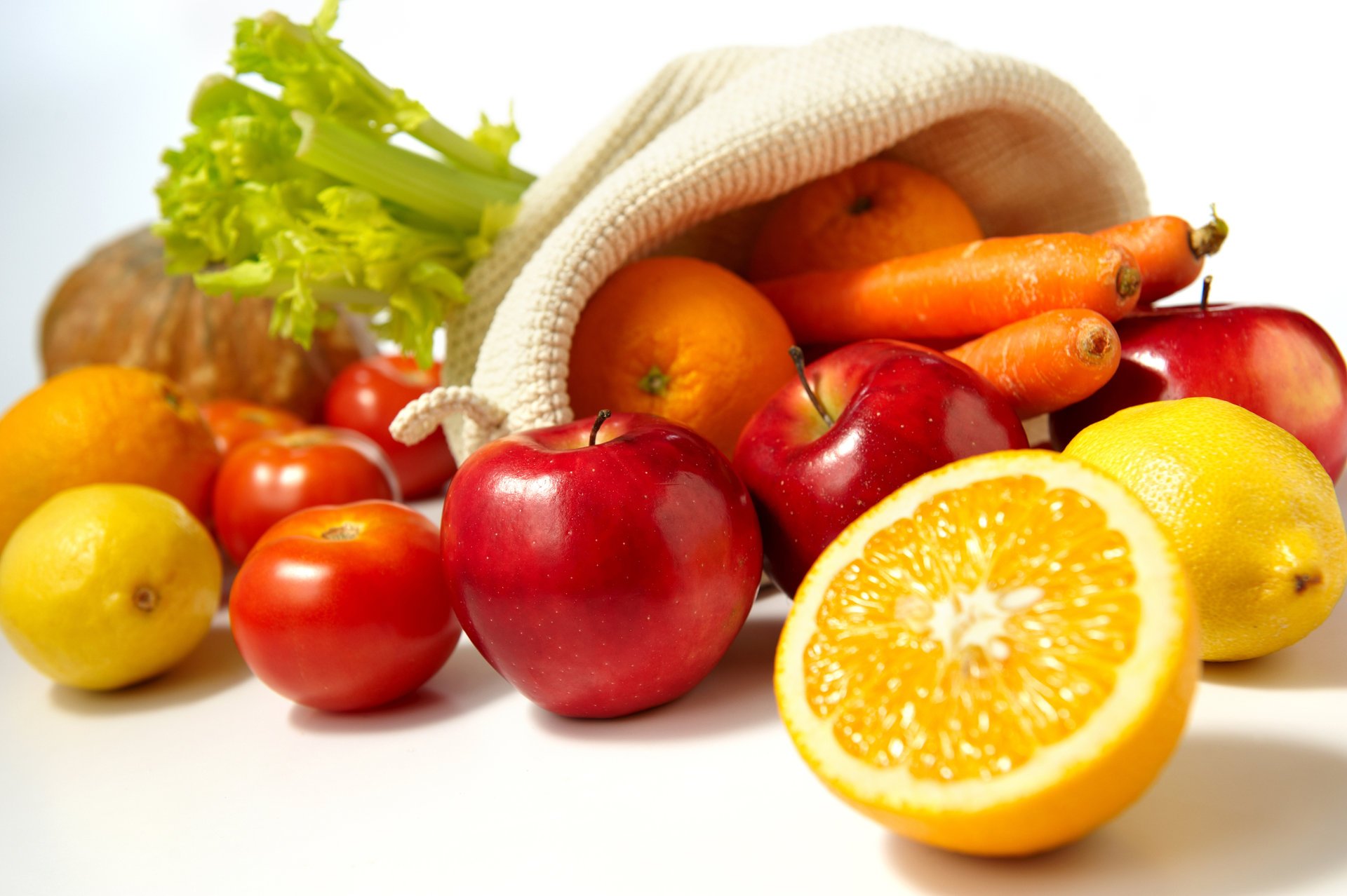 nourriture fruits légumes pommes citrons oranges carottes tomates
