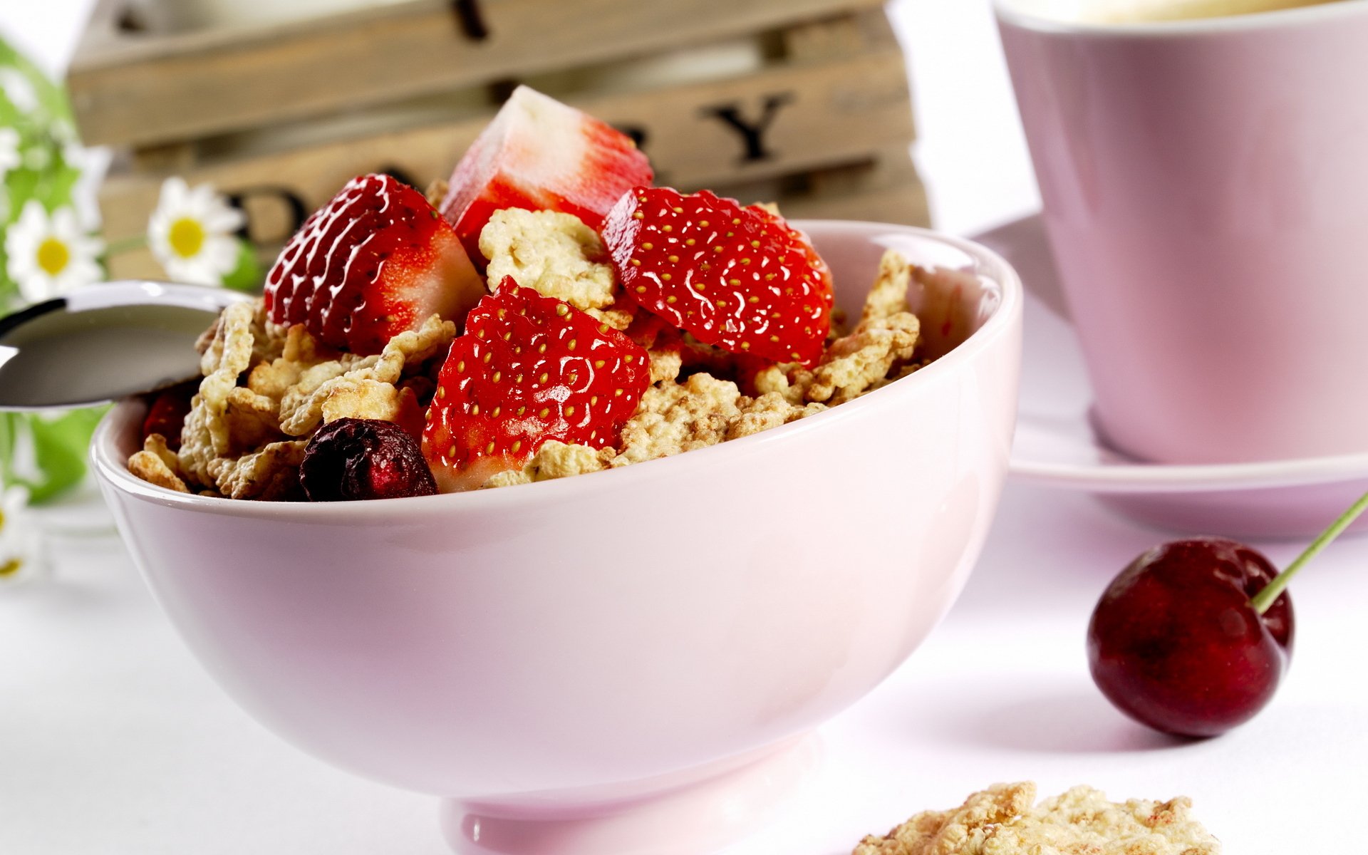 erdbeere nüsse kirschen teller essen dessert süß makro nüsse kirsche teller essen süßigkeiten makro 1920x1200