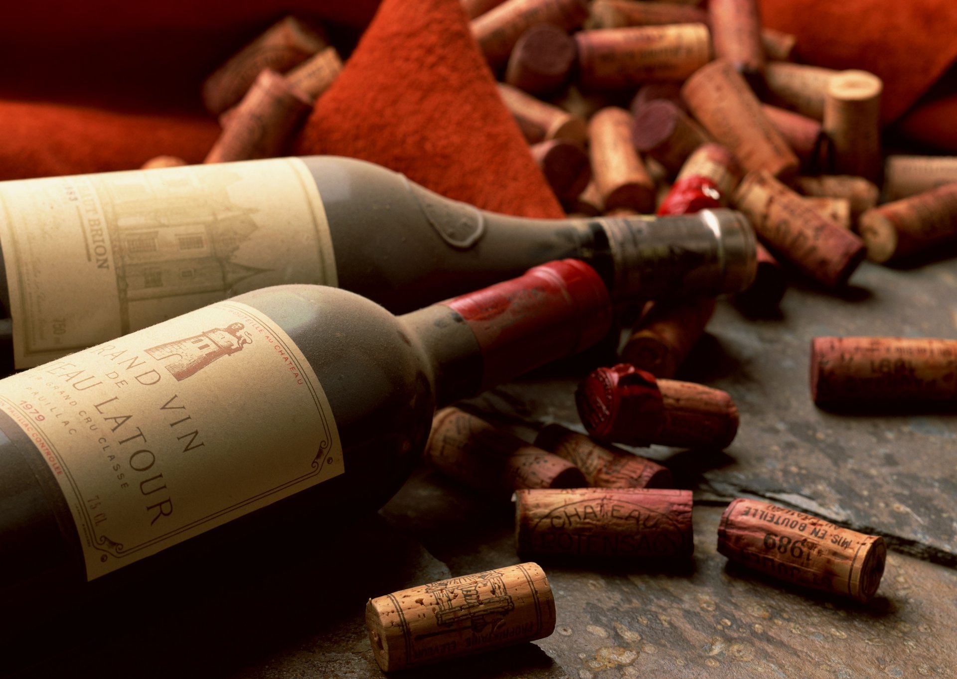 vins de collection bouchons naturels nature morte