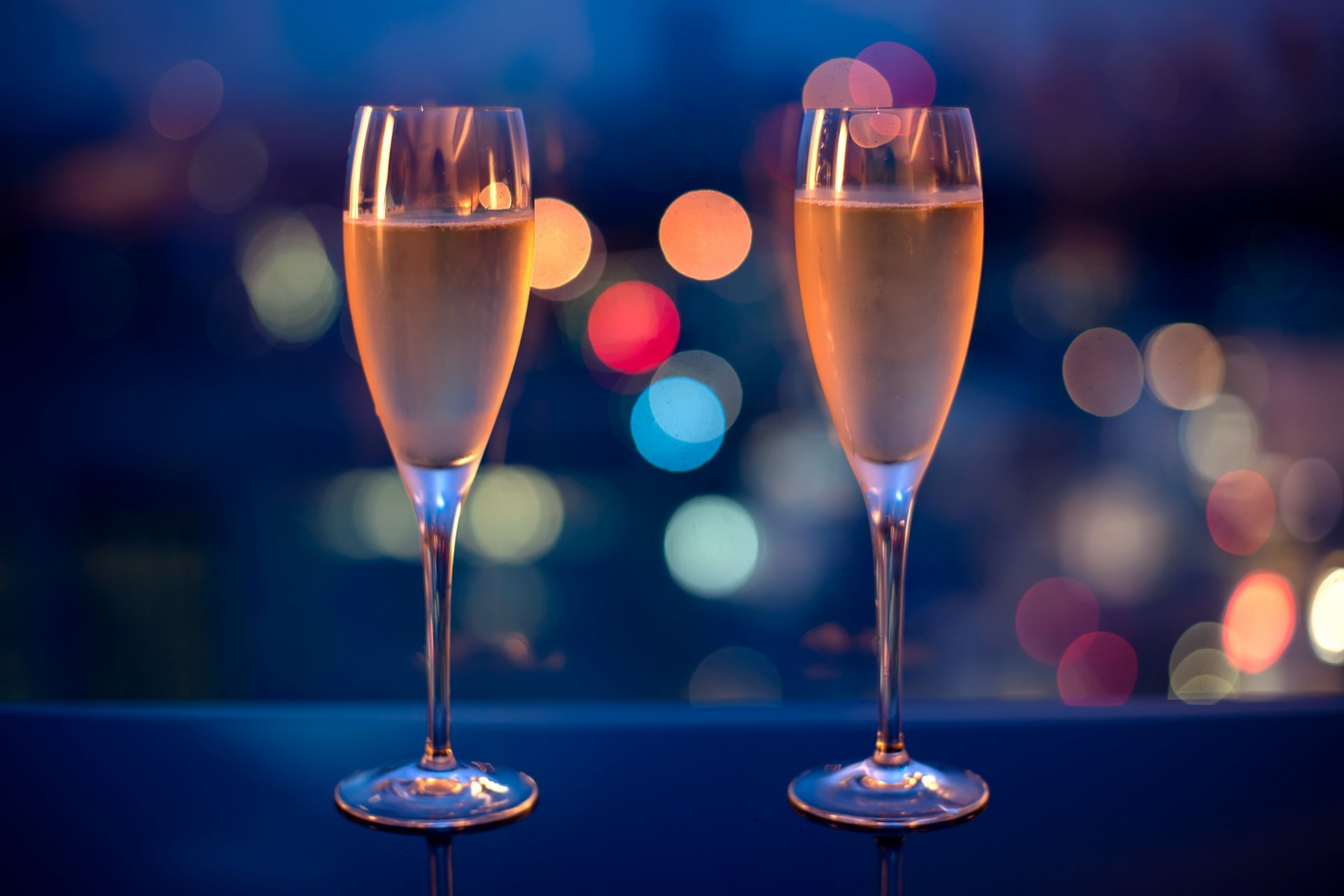 night lights glasses champagne