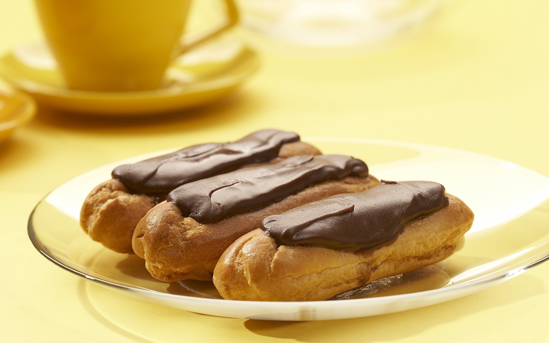 food sweet dessert cake brewing chocolate stuffing delicious dish cup yellow