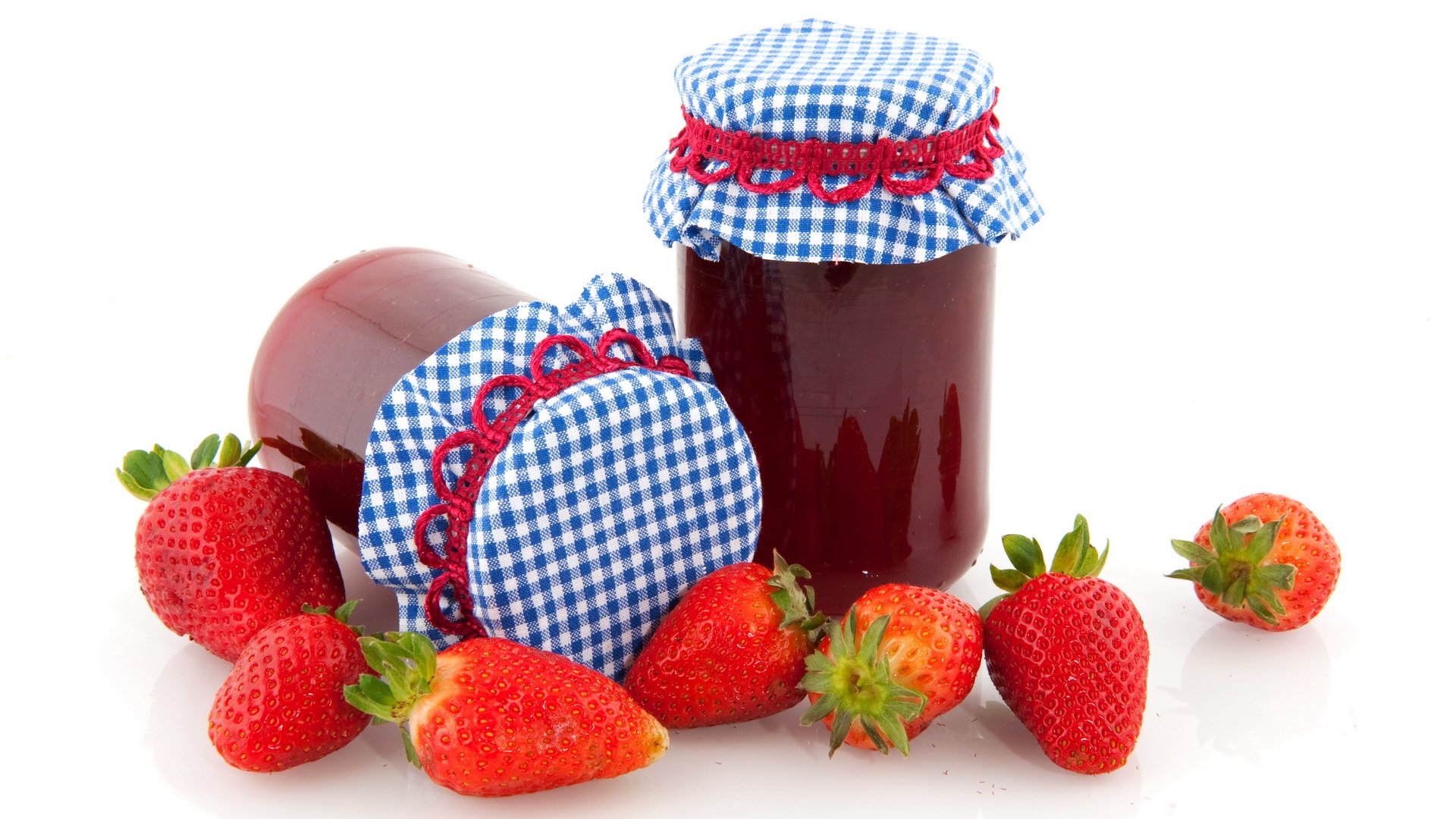 food sweets strawberries winter supplies napkin cage blue white red leaves leaves leaflet jam jam white background