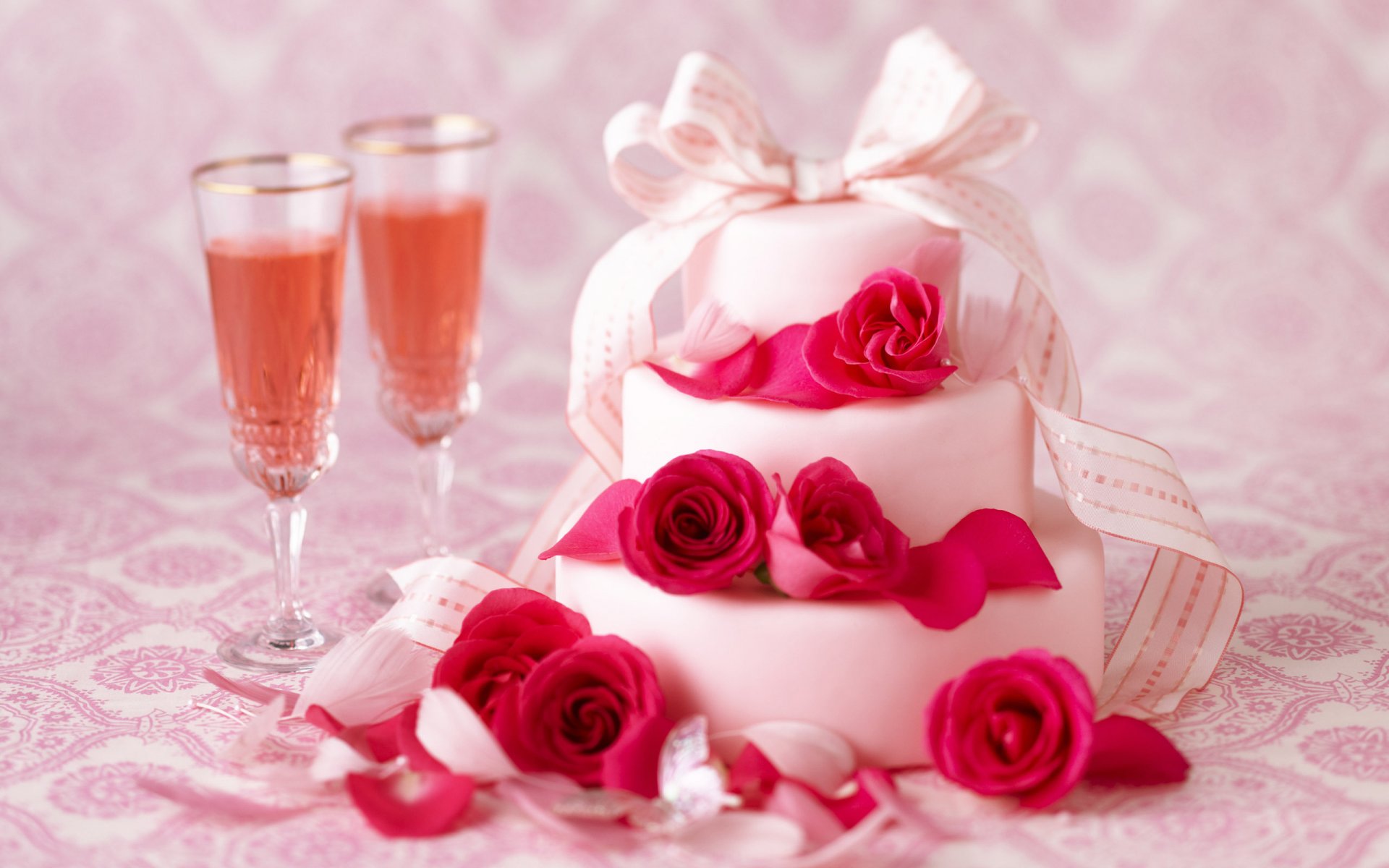 holiday cake cake glasses wine champagne roses flowers ribbon