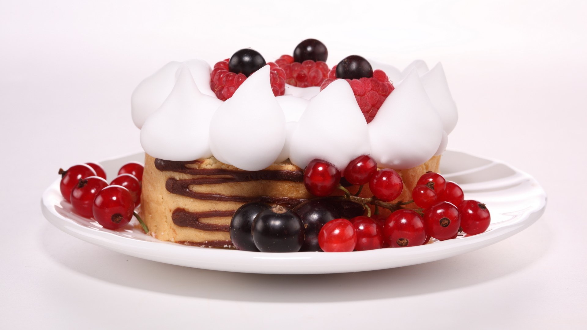 comida dulce postre bayas pastel crema schokolad frambuesa arándano tapelka alimentos pastel chocolate arándanos platos 1920x1080