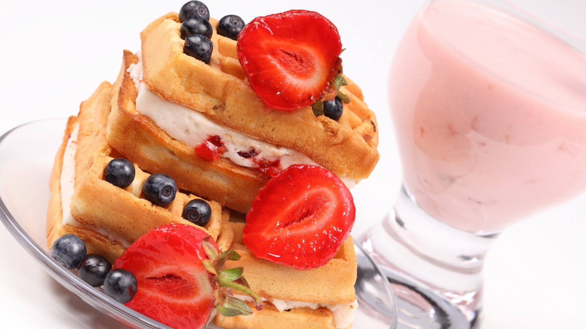 comida postre dulce pastel crema fresa mora cóctel plato vaso alimentos pastel blackberry placas vidrio 1920x1080