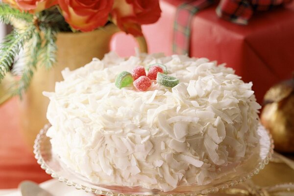 Gâteau blanc délicat pour le nouvel an