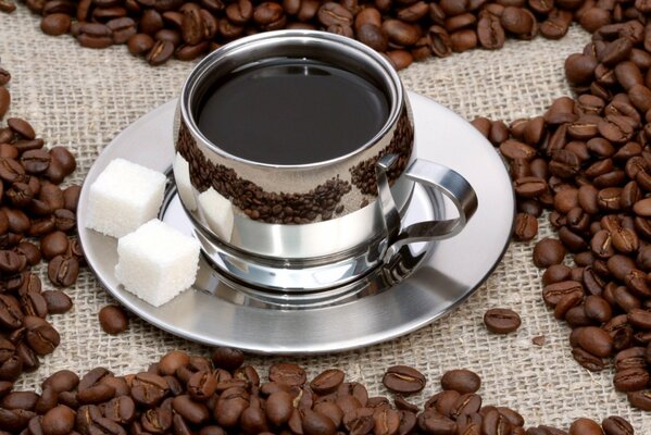 Tasse Kaffee, Zucker und Müslikaffee
